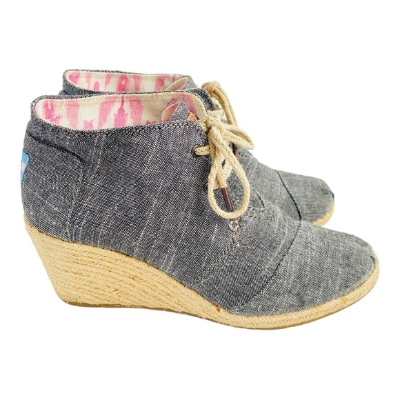 TOMS Chambray Desert Wedge Lace Up Booties - Picture 3 of 14